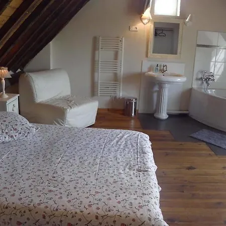Hotel Domaine Du Moulin De Champie - Versailles - & 4*